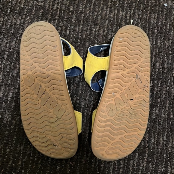 Kids Native Yellow Charley Sandals - Size 1 - Picture 4 of 4